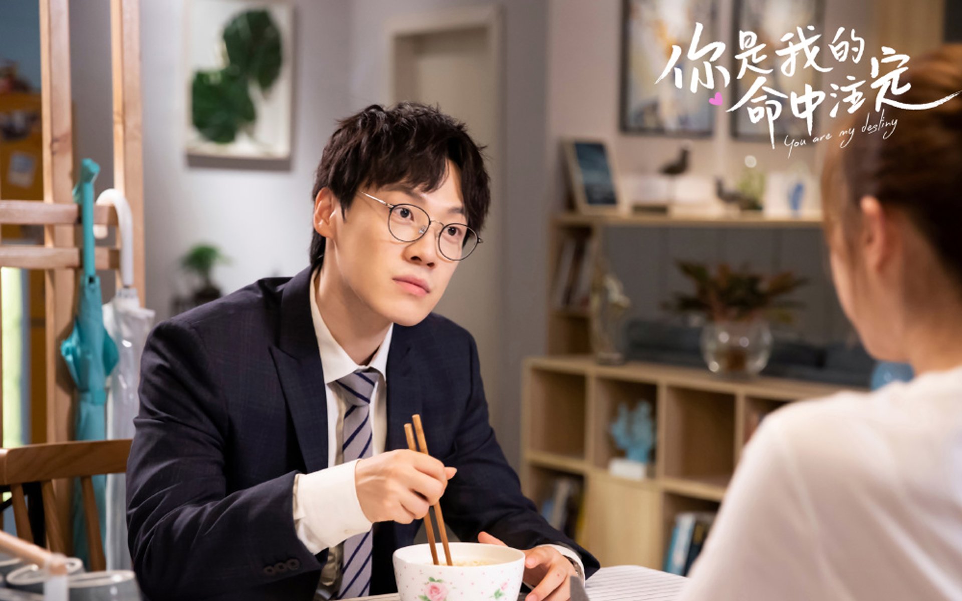 “荒漠之王”崛起！——沙丘上演的生死对决，沙漠之山