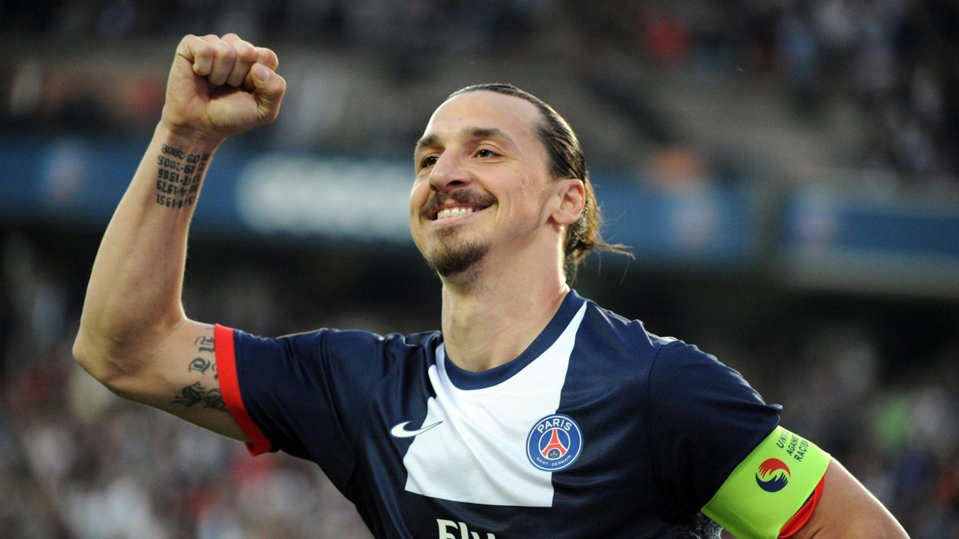 利物浦逆转取胜,重返积分榜榜首,利物浦2-1逆转胜