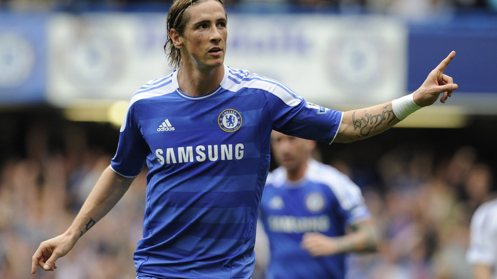 球场上“天才”陌生事:令人忍俊不禁的小插曲,球场上的人都走光了,只剩下我一个修改病句